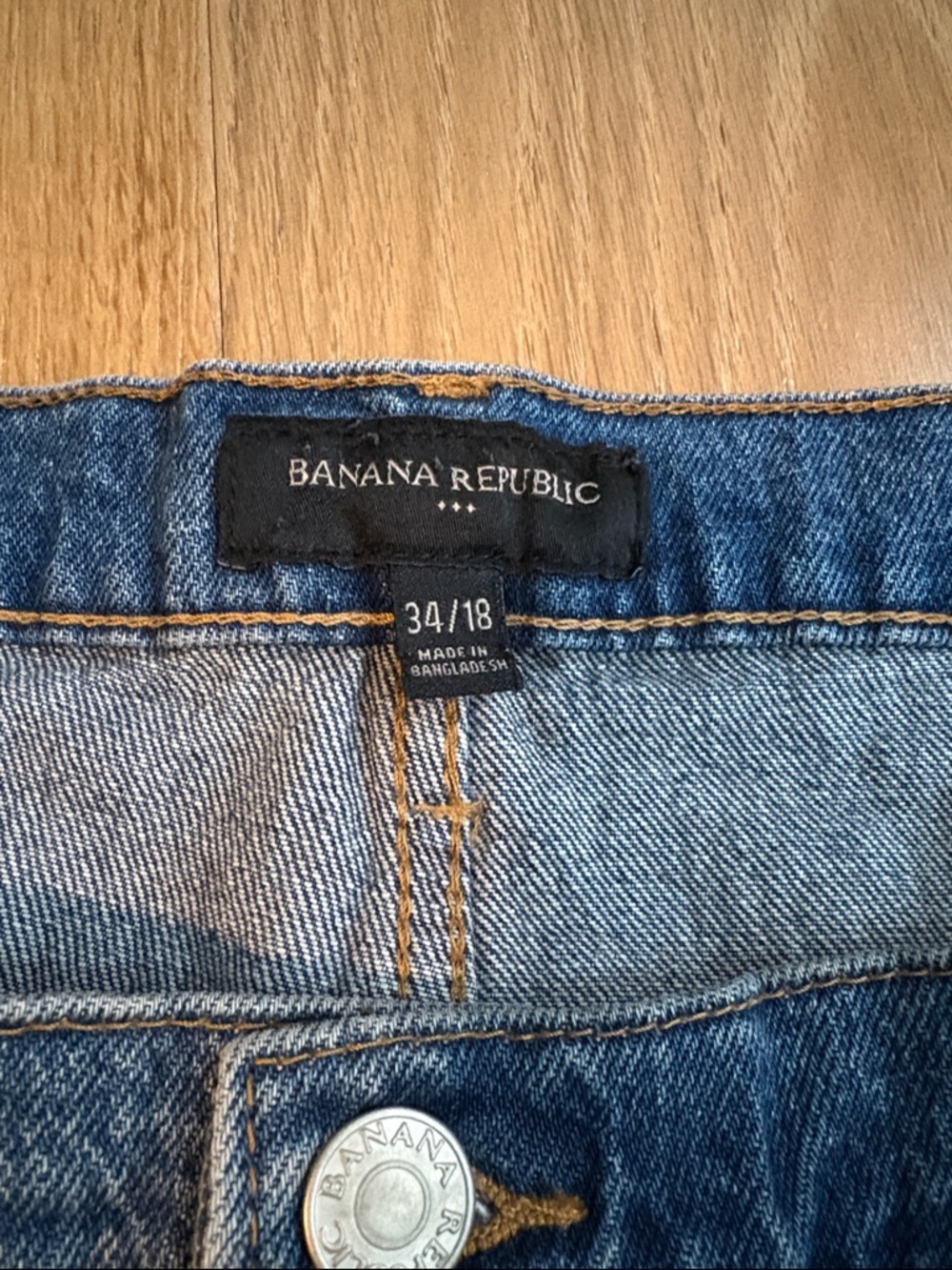 Banana Republic Size 34/18 Women's Blue Denim Button Fly Medium Wash Shorts - Picture 4 of 12